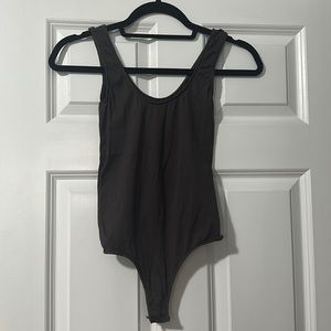 STRETCH RIB SCOOP TANK BODYSUIT | SOOT